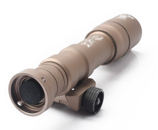 SF M600DF LED Scout Light - 1400 Lumens - DE