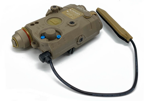 ACM - LA-5C PEQ15 Red/IR Laser/LED Weapon Light - DE