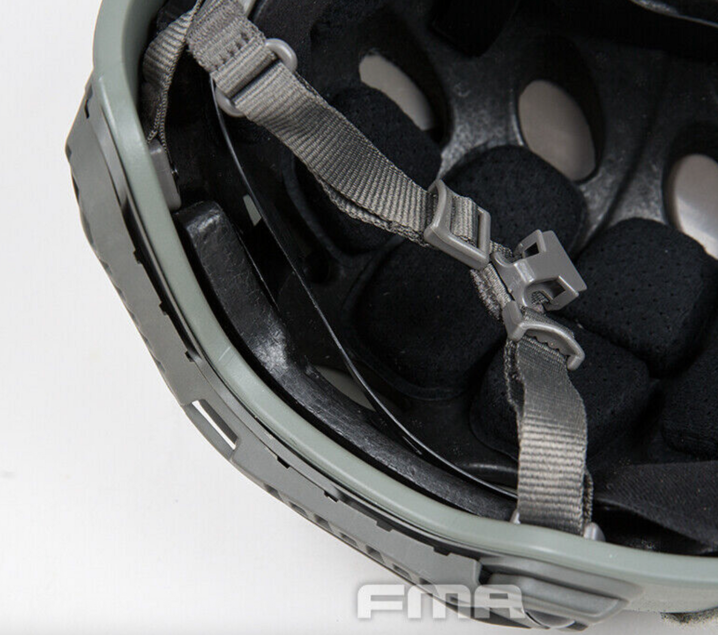 FMA SF Super High Cut HELMET - M/L - FG